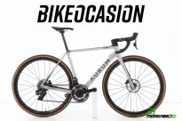 Aurum Magma Essentia Carbono AXS 12V Firmada por Alberto Contador Talla 52: Reacondicionada