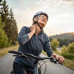 dolor de cuello en bicicleta