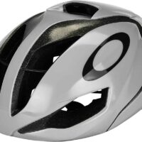Oakley introduce nuevo casco de mountain bike