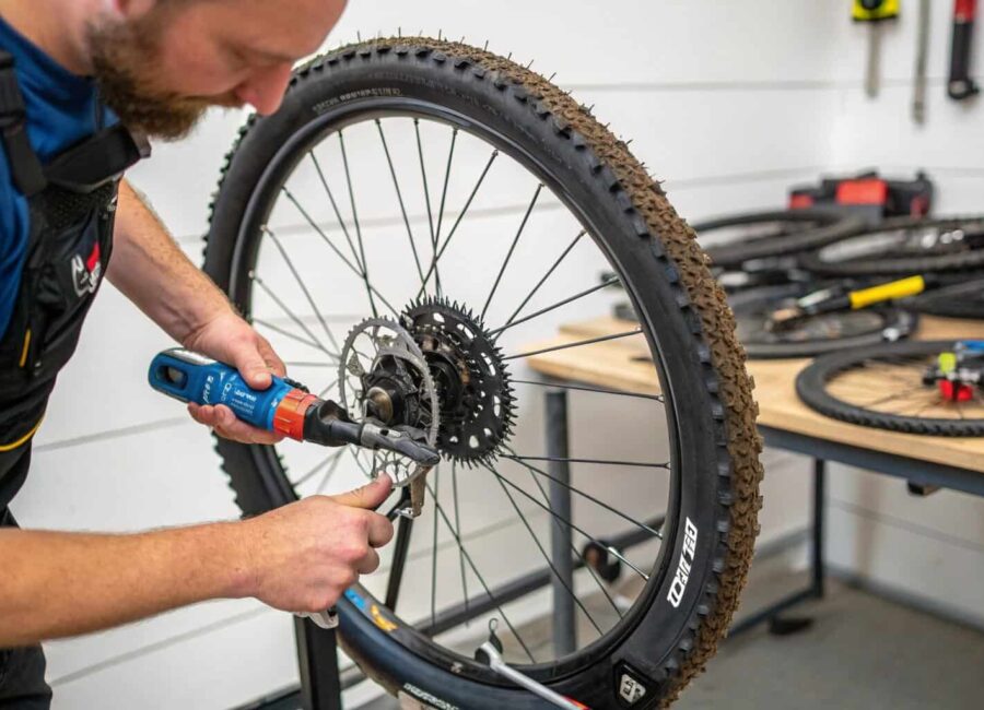 Cómo enderezar una rueda de mtb