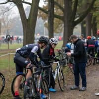 ¿Qué debemos hacer antes de una carrera ciclista?