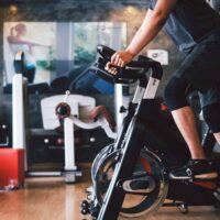 Tres ejercicios para aumentar la fuerza en la bicicleta