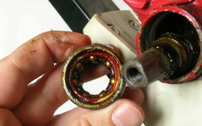 Limpieza y engrase del eje pedalier de una bicicleta de montaña