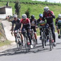 Planificación de entrenamientos: ¿Deberías priorizar la bicicleta o el entrenamiento de fuerza en sesiones dobles?