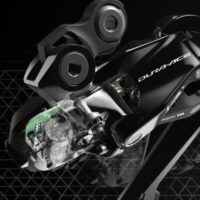 Shimano introducirá la carga por resonancia magnética de componentes durante la marcha