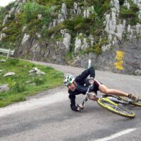 Cómo Dominar las Curvas en el Ciclismo de Descenso