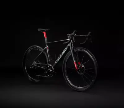COLNAGO V4Rs TEAM MAN fondonero prospettiva1