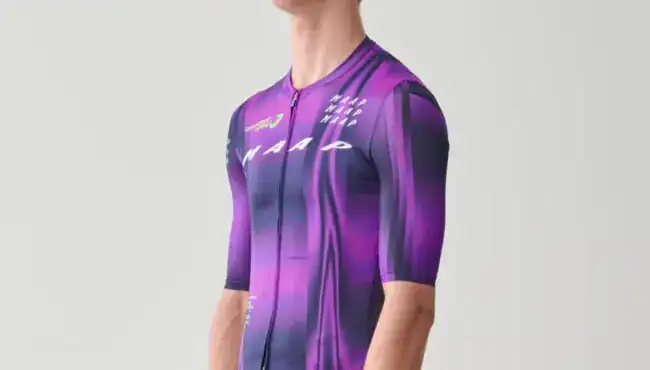 MPMJE252225 ARMD.World 20Tour 20Pro 20Air 20Jersey AuroraMidnight PDP 01