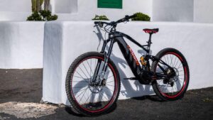 audi presenta su bicicleta electrica e tron