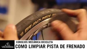 como limpiar la pista de frenado de una bicicleta de carretera video