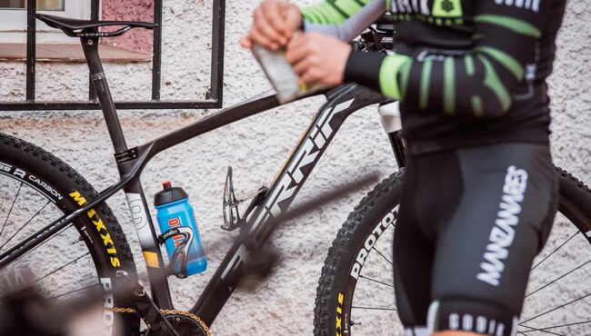 que es mejor el te o el cafe si eres ciclista una eleccion energetica para pedalear