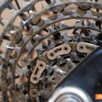 Limpiador ultrasónico para cadenas y piñones de bicicletas