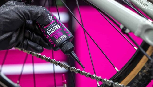 muc off lanza su nuevo lubricante de cadena all weather ideal para cualquier condicion