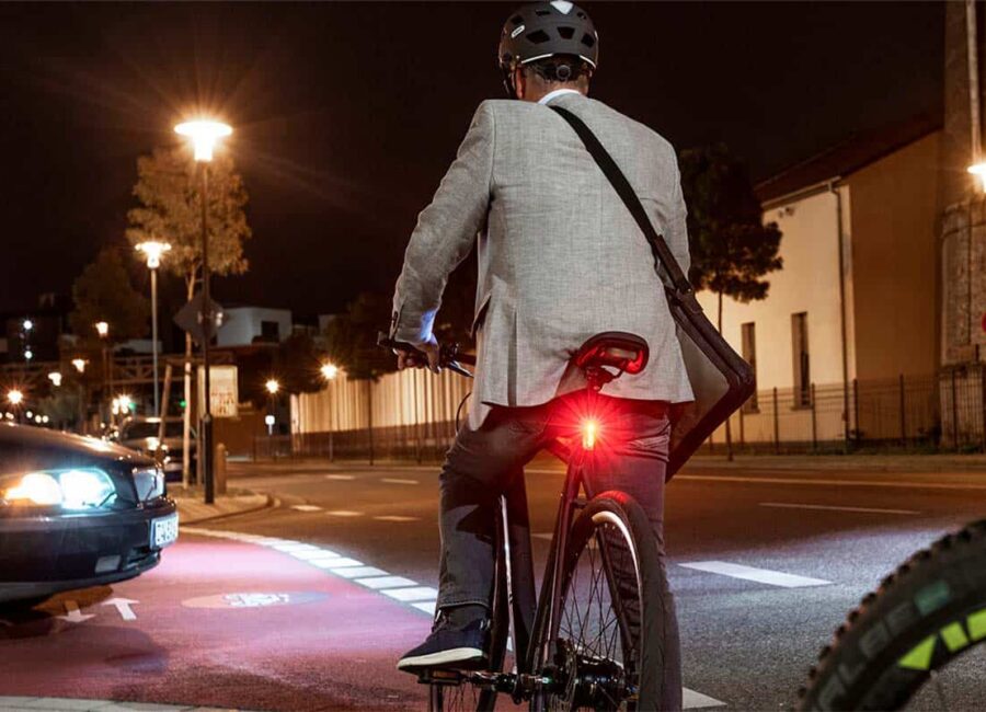 sigma sport blaze flash el faro de bicicleta led con funcion de luz de freno ideal