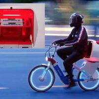 La Bicicleta Eléctrica con Horno Incorporado