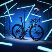 Decathlon entra como patrocinador del equipo Ag2r-La Mondiale: así serán sus bicicletas