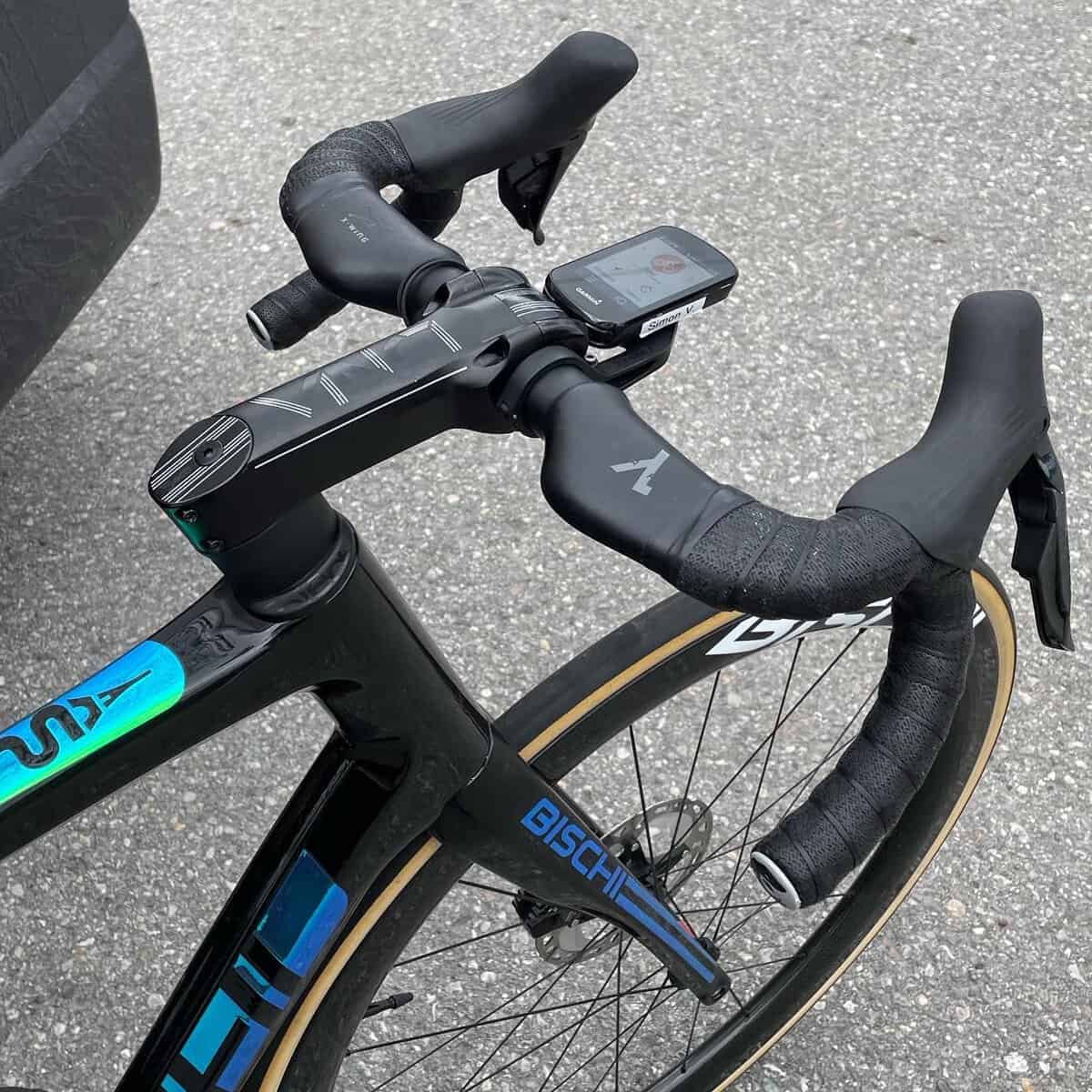 Nuevos manillares Estrechos y Normativa UCI de Frenos