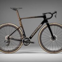 Descubre la Cannondale LAB71 SuperSix EVO  SRAM Red eTap AXS: rendimiento y estilo