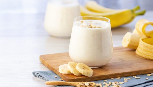 batido de platano con leche antes del entrenamiento receta y beneficios