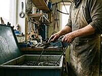 desengrasar la cadena en la bicicleta