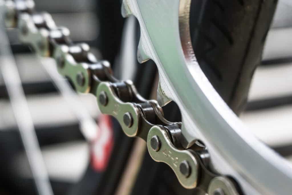 evitar el desgaste prematuro de cadena en una MTB