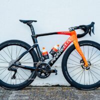 Pinarello presenta su nueva bici para el Ineos Grenadiers
