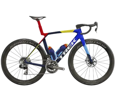 MadoneSLR9AXS 25 46151 B Primary