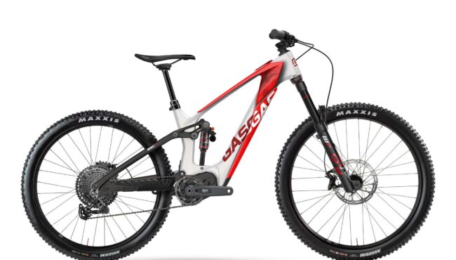 PHO BIKE 90 RE GAS 24 MXC 5 blancawhite Render SALL AEPI V2