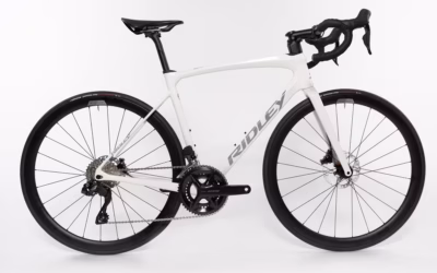 bicicleta carretera ridley fenix disco shimano 105 di2