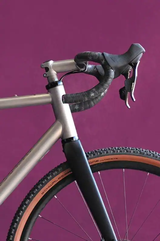 Gloria All Road presenta un nuevo cuadro de titanio