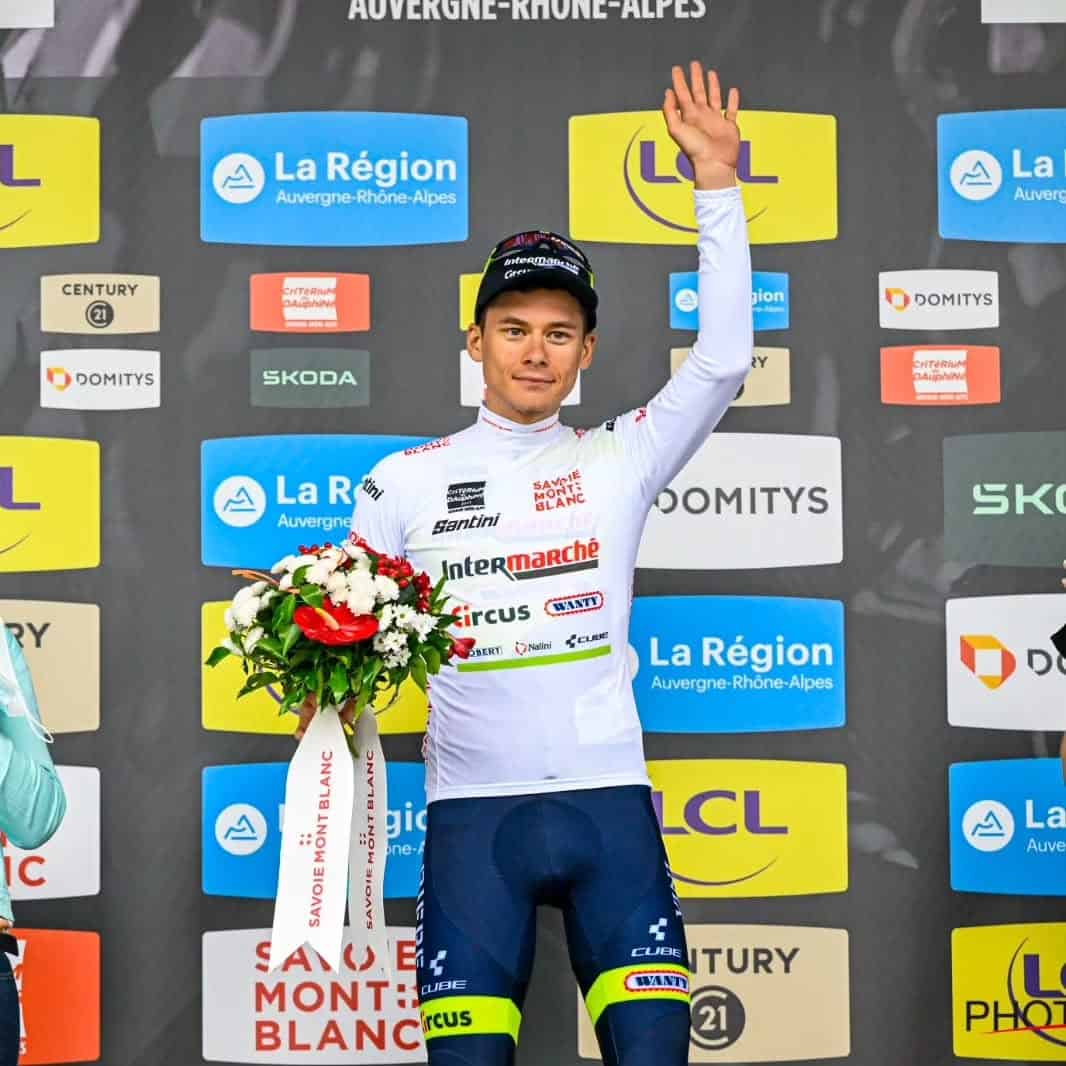 Rune Herregodts: De la bata blanca al maillot del UAE Team Emirates
