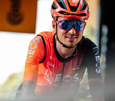 Tom Pidcock abandona el Ineos