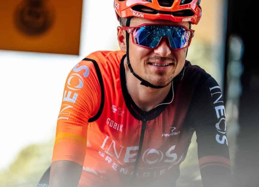 Tom Pidcock abandona el Ineos