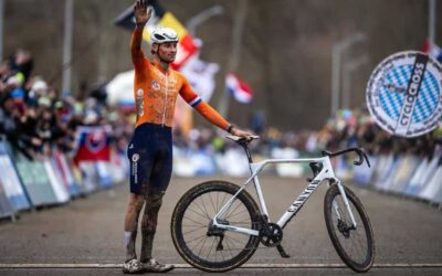 Van der Poel vuelve a las andadas