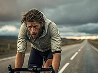 ciclista cansado en bicicleta 1