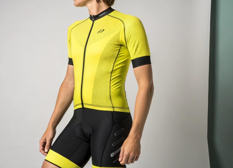 ropa de ciclismo ajustada