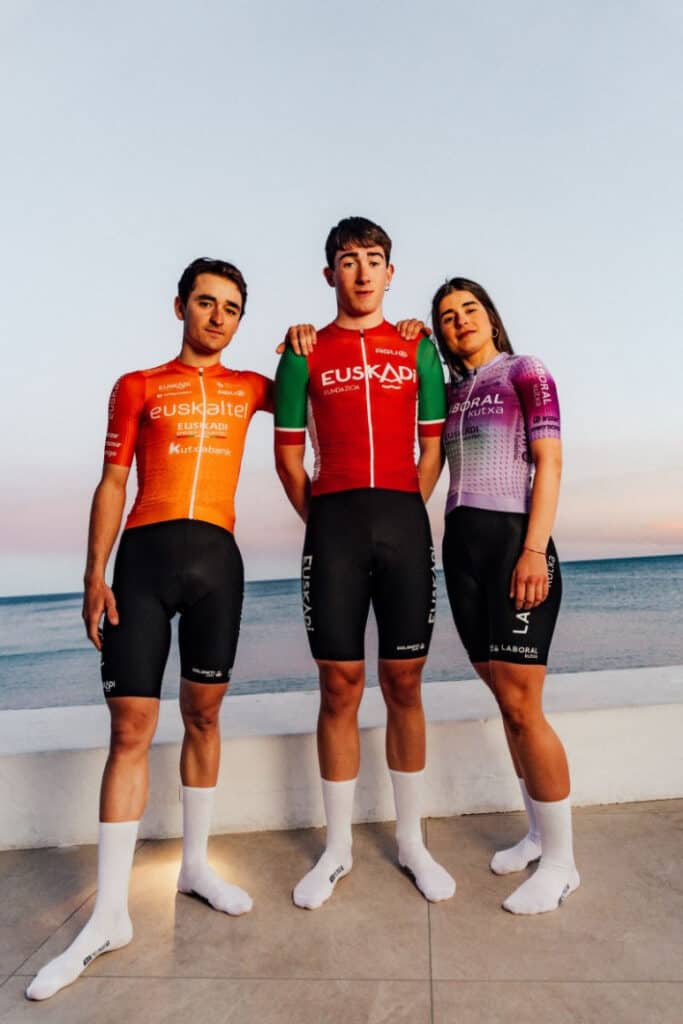 Ropa de ciclismo Agu la nueva equipación del Euskaltel Euskadi