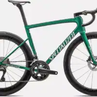 Duelo de Titanes en el Asfalto: Specialized Tarmac SL8 Pro vs. S-Works