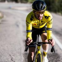 Simon Yates: El Lujo Británico al Servicio de Vingegaard en el Visma-Lease a Bike 2025