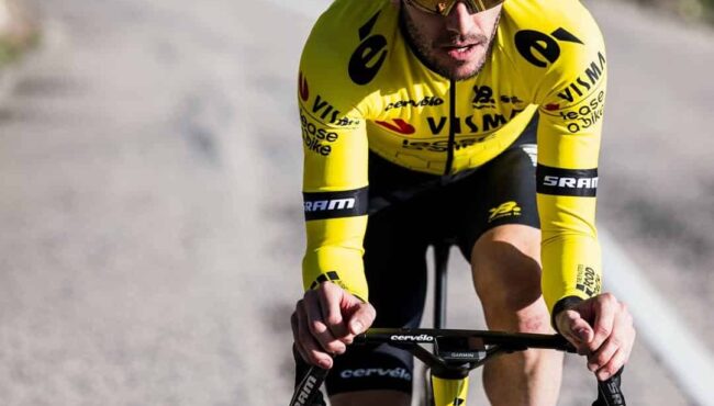 @simonyatess •••teamvismaleaseabike simonyates beyondvictory