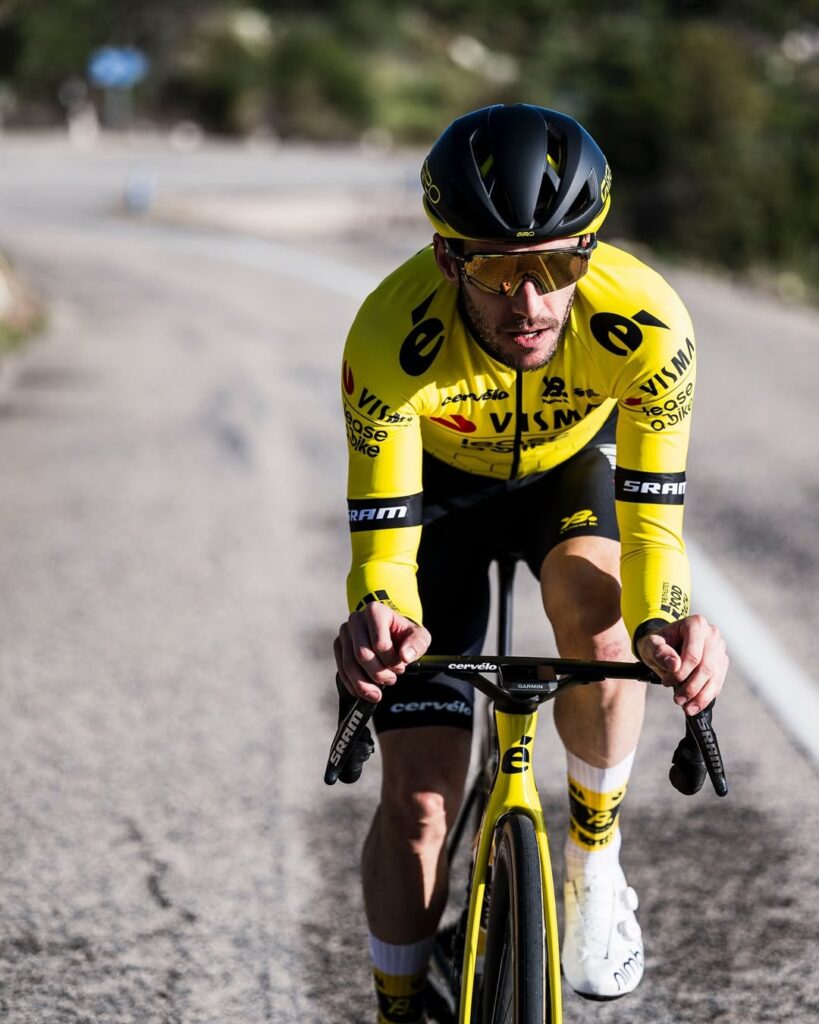 Simon Yates: El Lujo Británico al Servicio de Vingegaard