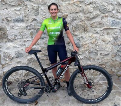 Natalia Fischer Egusquiza con bici