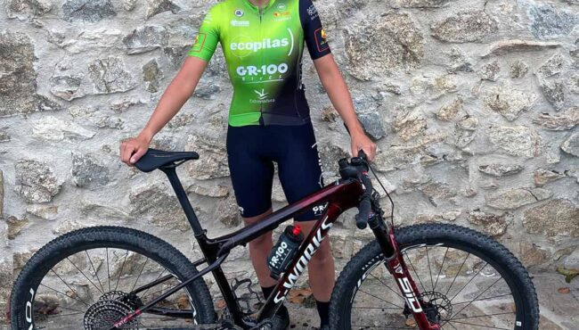 Natalia Fischer Egusquiza con bici