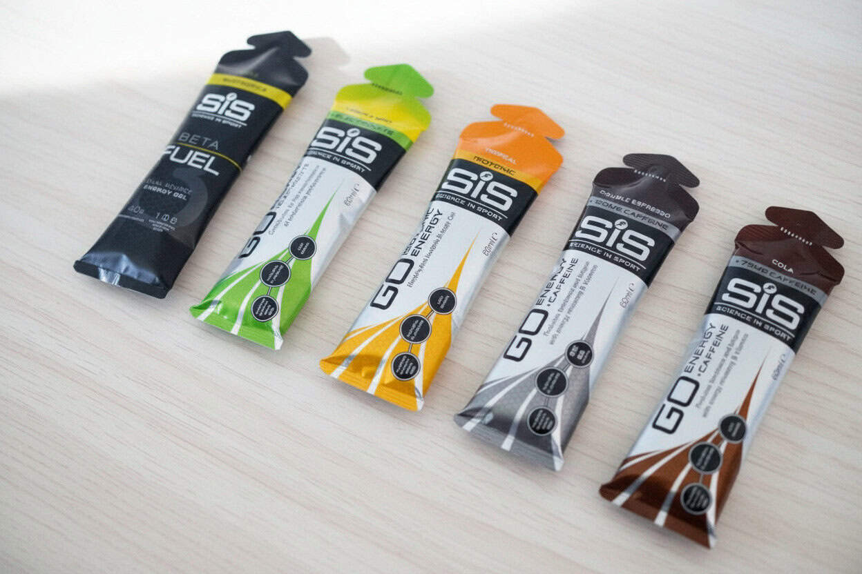 Geles energéticos SIS para ciclismo – guía completa GO Isotonic y Beta Fuel 2026