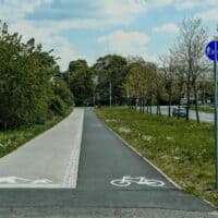 ¡Alarma en Australia! Descubren un Peligroso Cable Trampa en un Carril Bici Días Antes del Tour Down Under