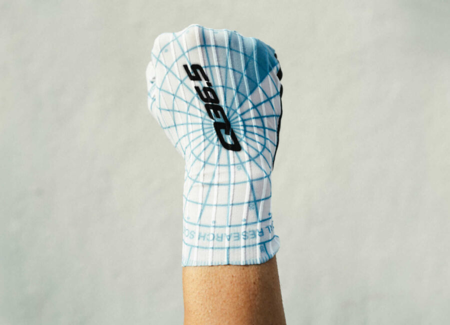 q36 5 research scientist gloves