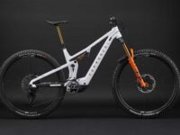 tempo power signature white