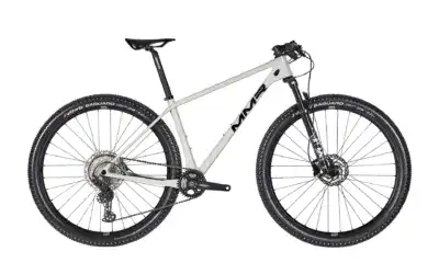 080996 RAKISH LIGHT GREY 10 01 compressed