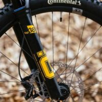 Cambios en Öhlins gracias a Brembo: Una Nueva Era para las Suspensiones de Alto Rendimiento