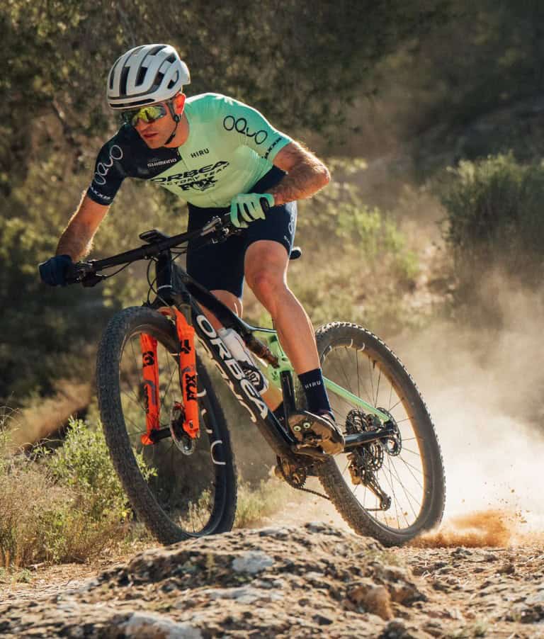 Orbea Alma y Orbea Oiz del Orbea Fox Factory Team 2025